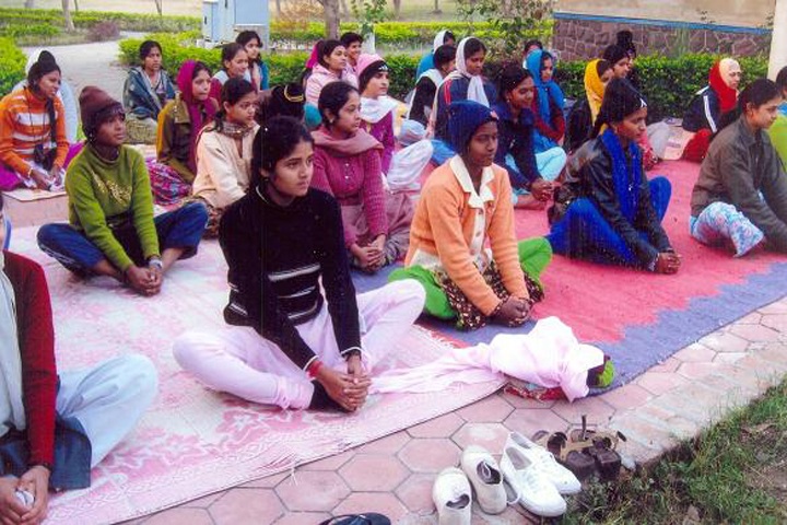 https://cache.careers360.mobi/media/colleges/social-media/media-gallery/13600/2018/12/15/Yoga session of Government Geetanjali Girls Post Graduate Autonomous College Bhopal_Others.jpg